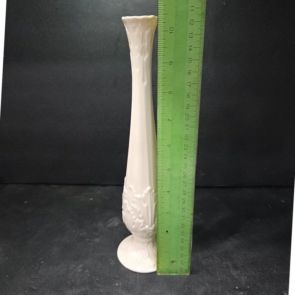 Lenox Florentine Ivory White Bud Vase, Vintage Raised Leaf Pattern, Centerpiece